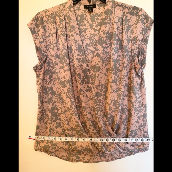 Halogen - Womens Pink and Gray Floral Blouse (Size: MP) - Picture 7 of 12